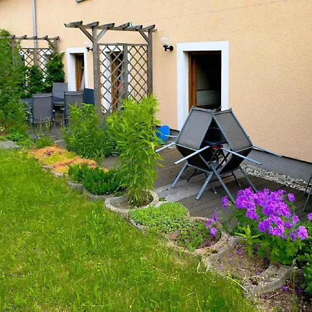 Naecke Mit Flechtwerkstatt *