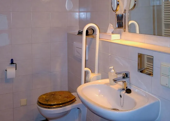 Näcke Mit Flechtwerkstatt *