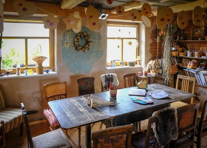 Näcke Mit Flechtwerkstatt