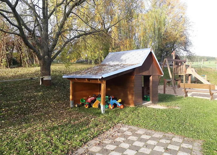 Appartement Näcke Mit Flechtwerkstatt Klingenberg